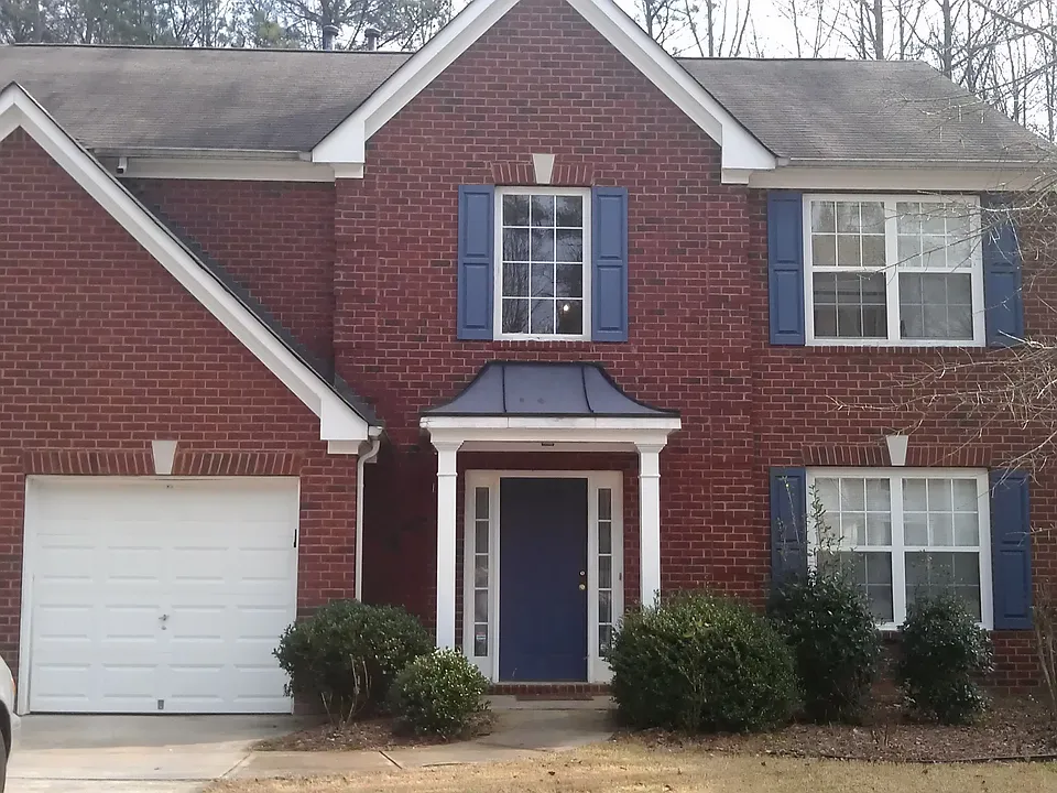 Charming Home on Oakwood Grove